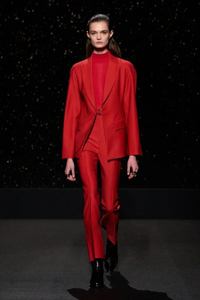 Look 8